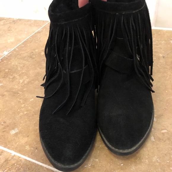 Boots - Picture 2 of 3